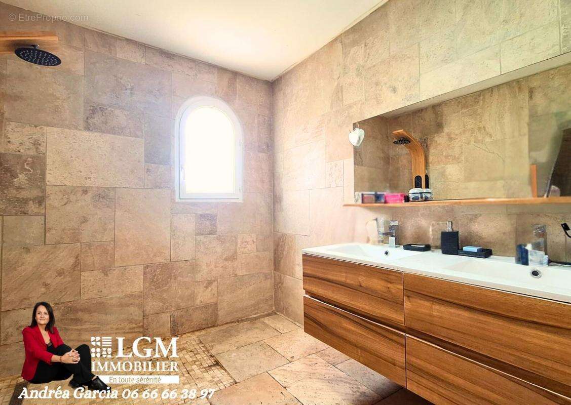 Maison à SAINT-GILLES