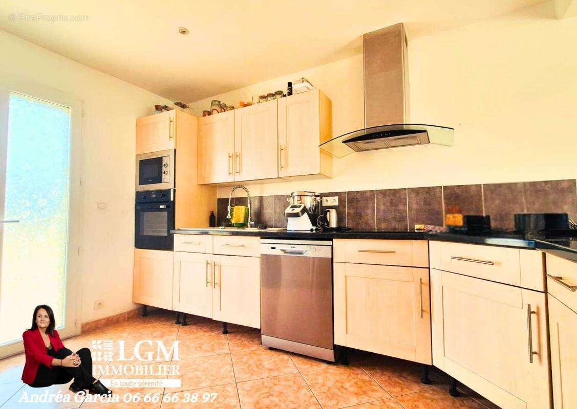 Maison à SAINT-GILLES