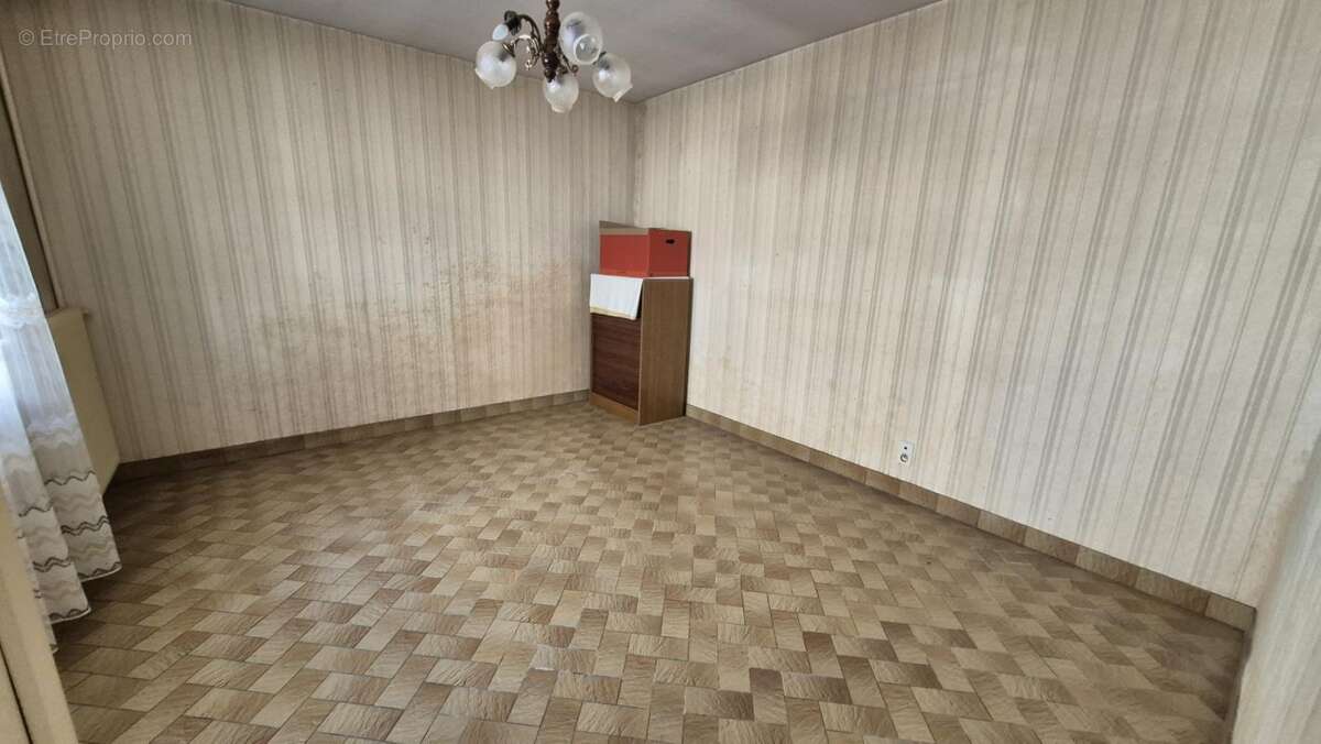 Maison à LA SUZE-SUR-SARTHE