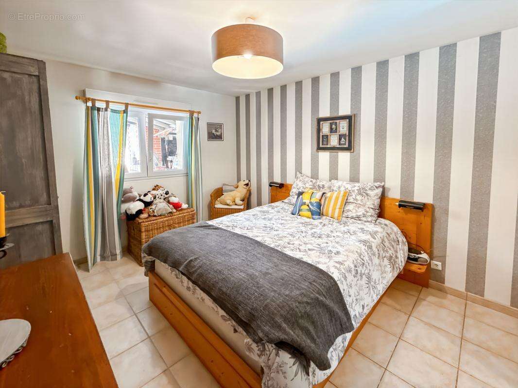 Maison à YVOY-LE-MARRON