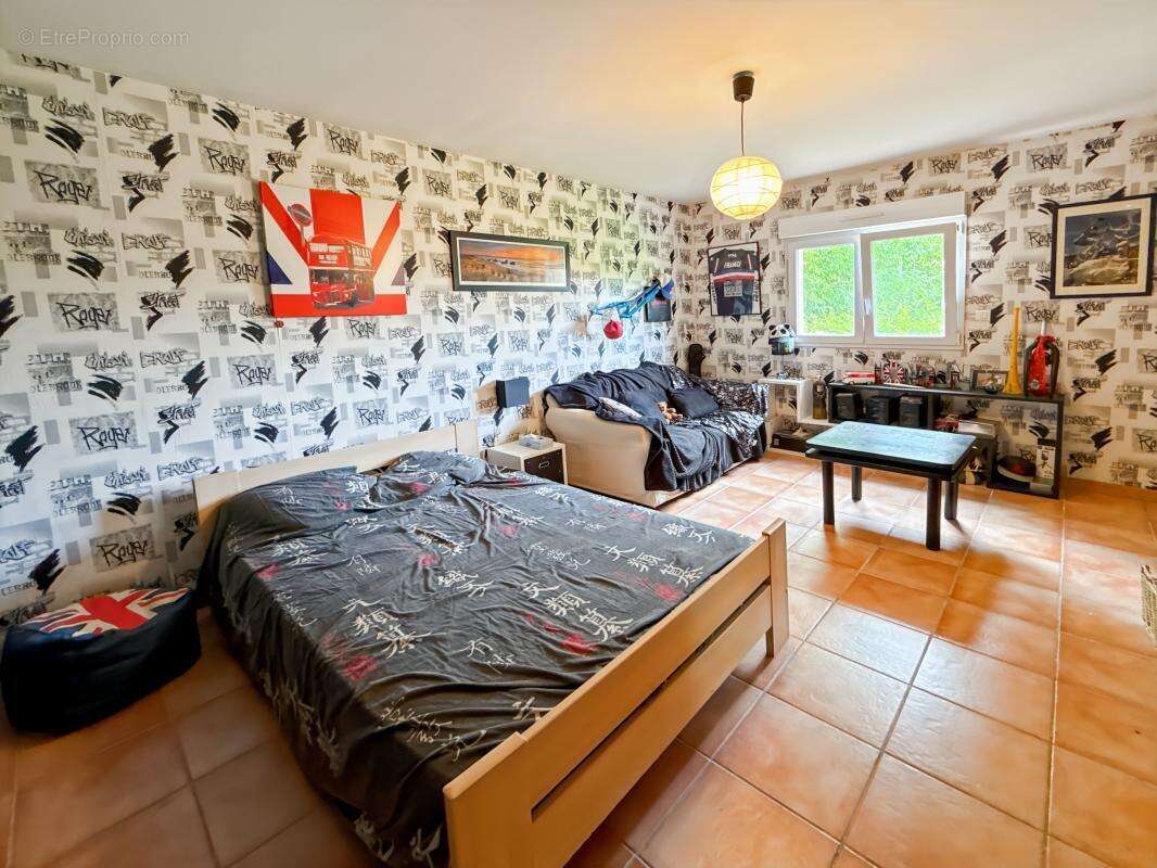 Maison à YVOY-LE-MARRON