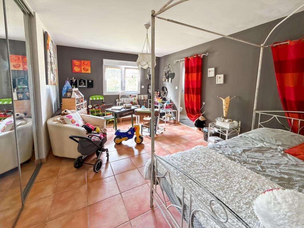 Maison à YVOY-LE-MARRON