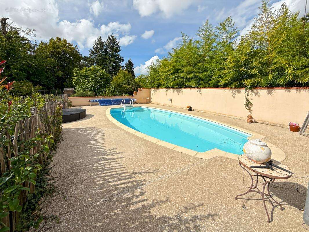 Maison à YVOY-LE-MARRON