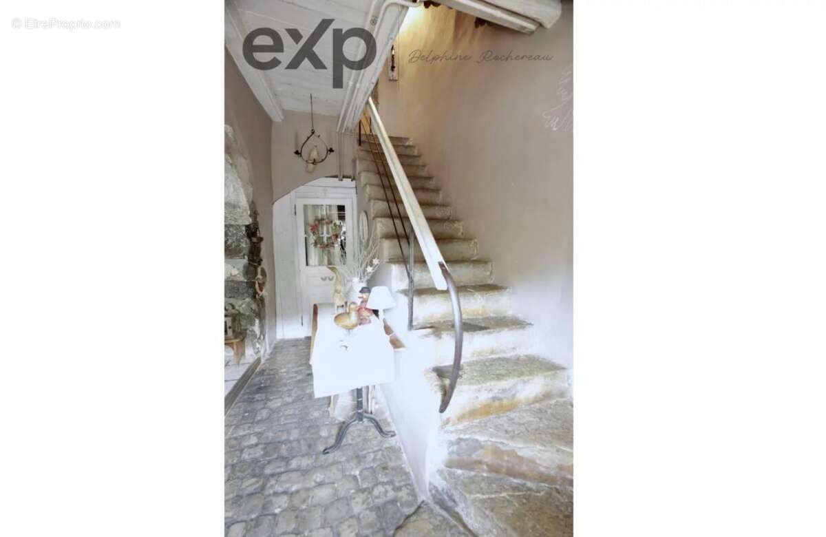 Maison à MENTHON-SAINT-BERNARD