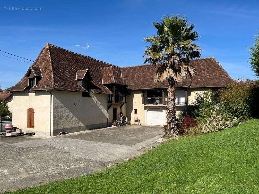 Maison à SALIES-DE-BEARN