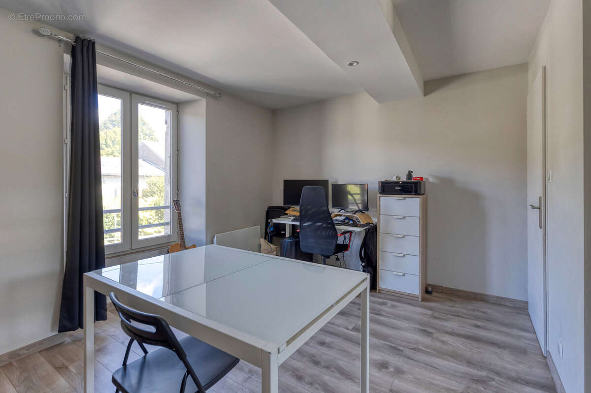 Maison à BRIE-ET-ANGONNES