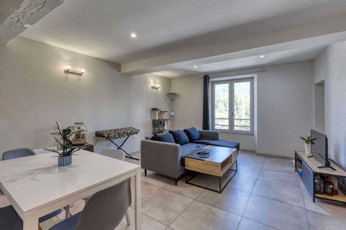 Maison à BRIE-ET-ANGONNES