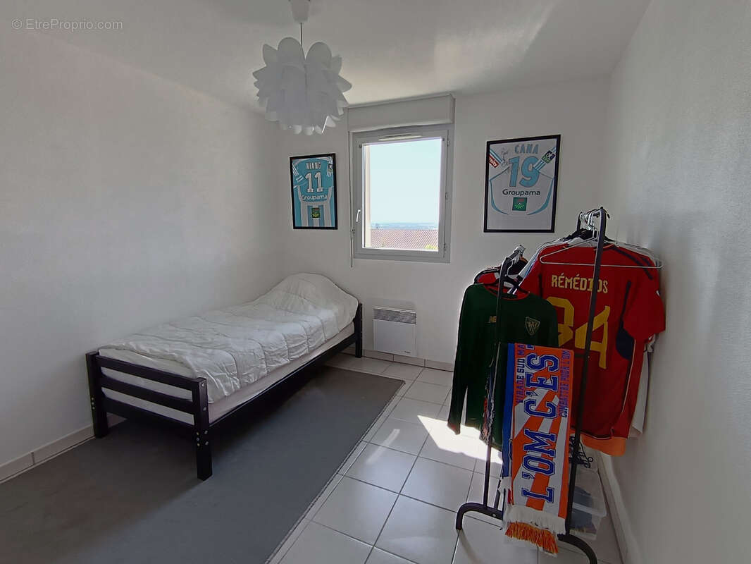 Appartement à SAINTE-FOY-DE-PEYROLIERES