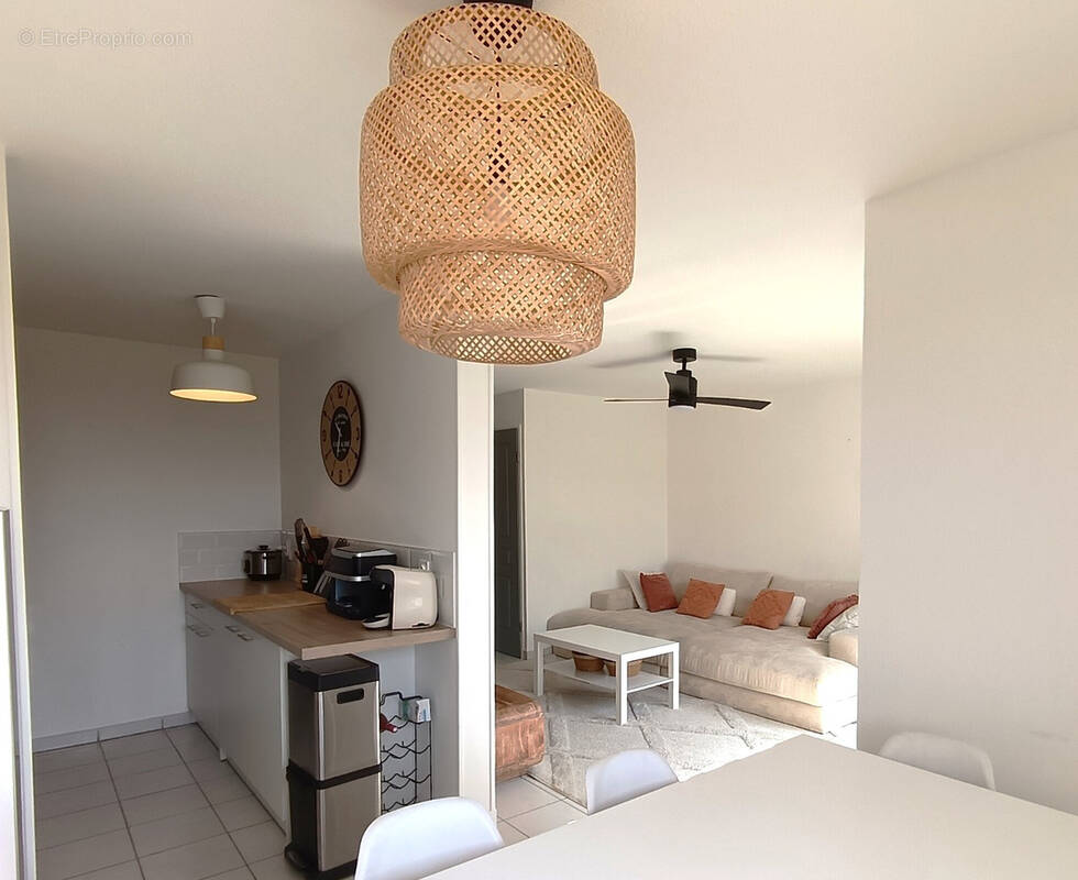 Appartement à SAINTE-FOY-DE-PEYROLIERES