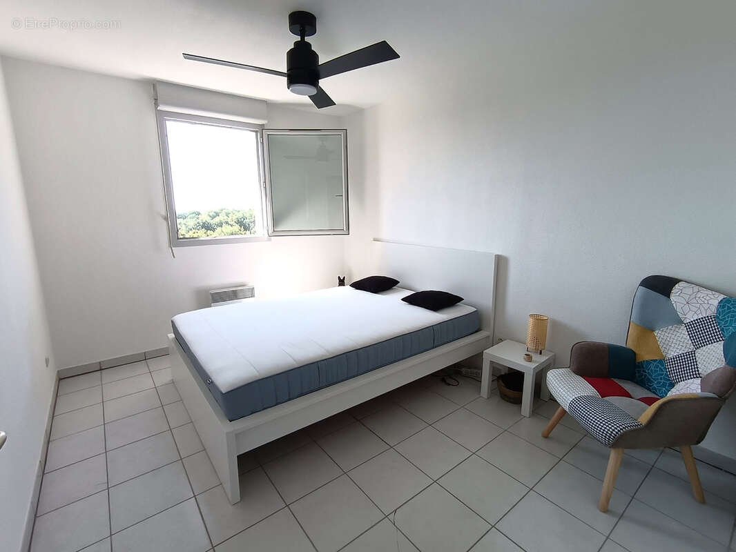 Appartement à SAINTE-FOY-DE-PEYROLIERES