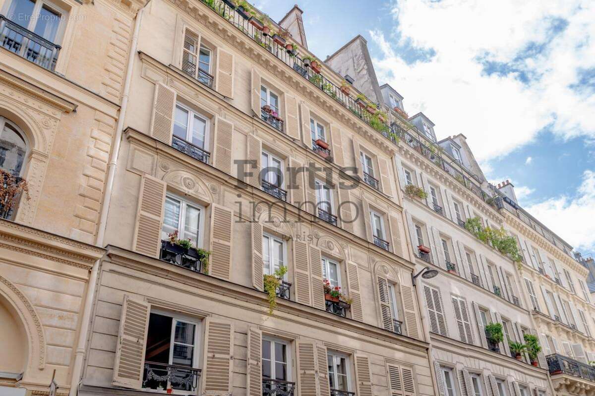 Appartement à PARIS-10E