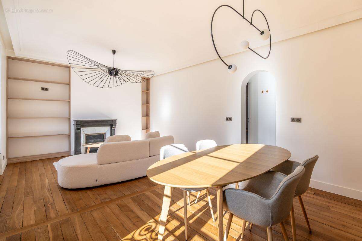 Appartement à PARIS-4E