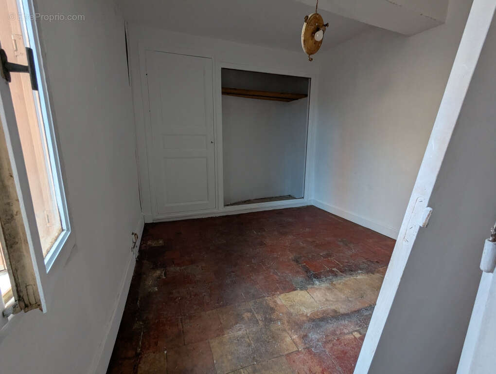 Maison à THEZAN-DES-CORBIERES