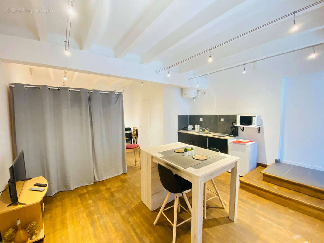 Appartement à SAINT-ETIENNE