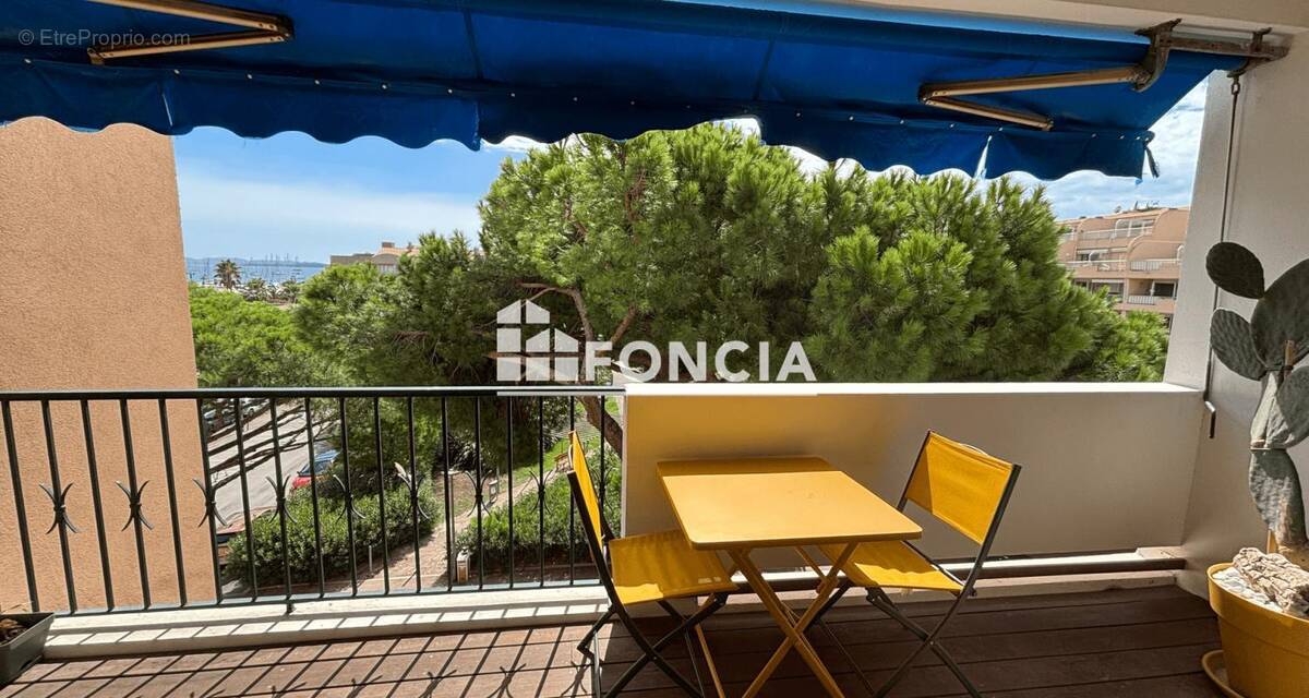 Appartement à HYERES