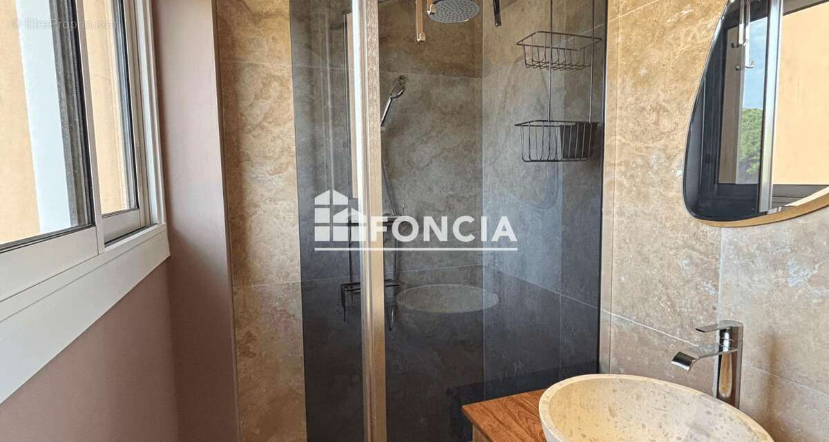 Appartement à HYERES