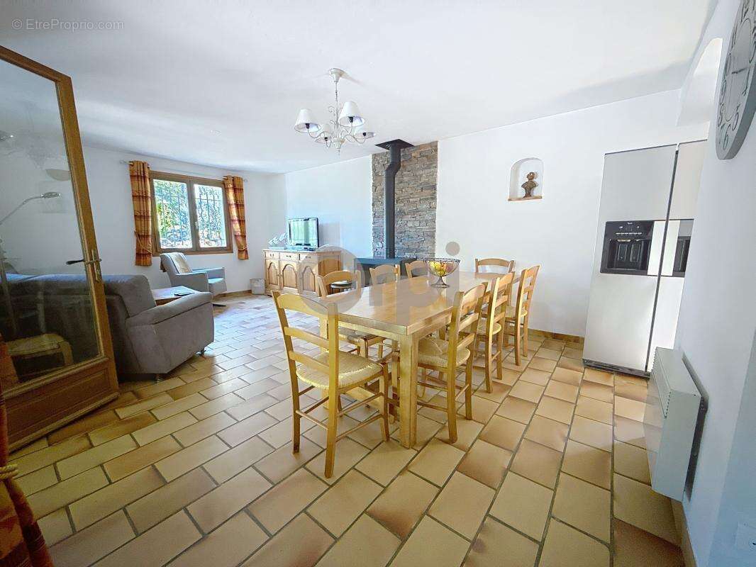 Maison à ROQUEBRUNE-SUR-ARGENS