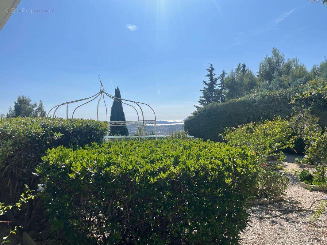 Maison à LA VALETTE-DU-VAR