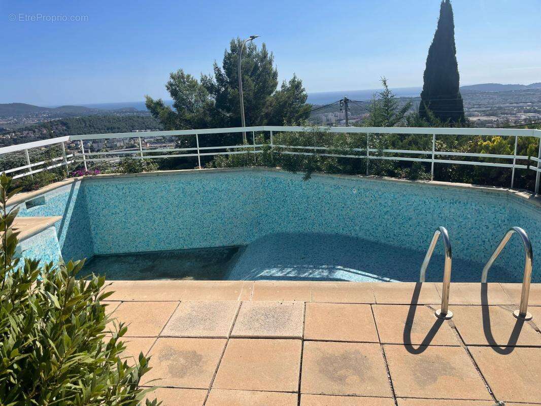 Maison à LA VALETTE-DU-VAR