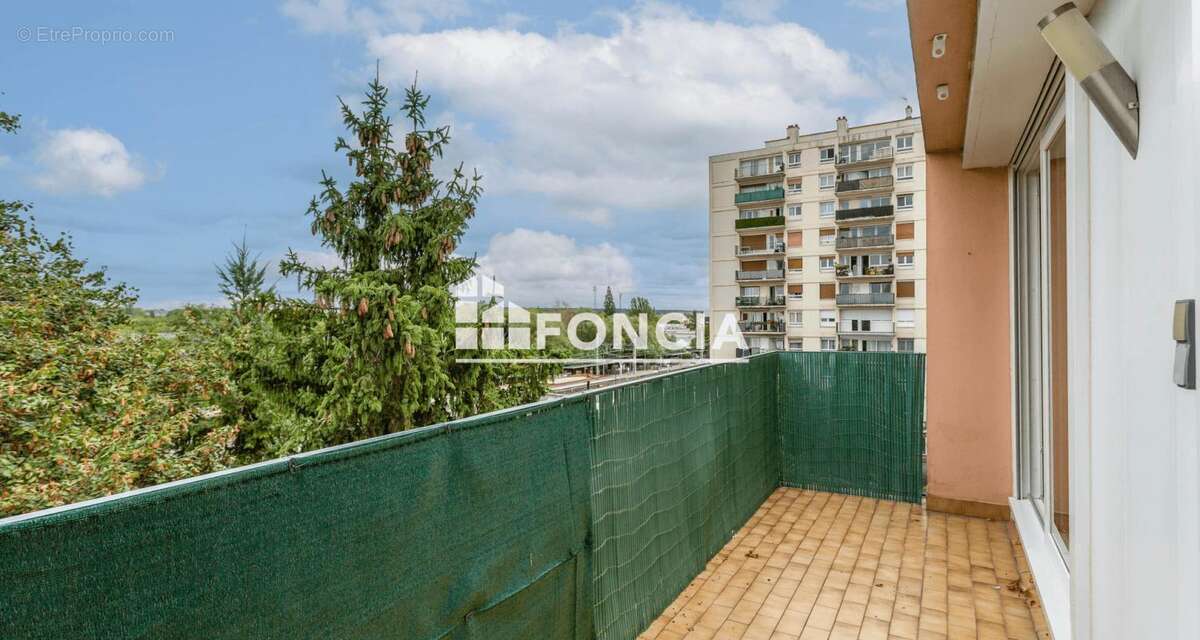 Appartement à VIRY-CHATILLON