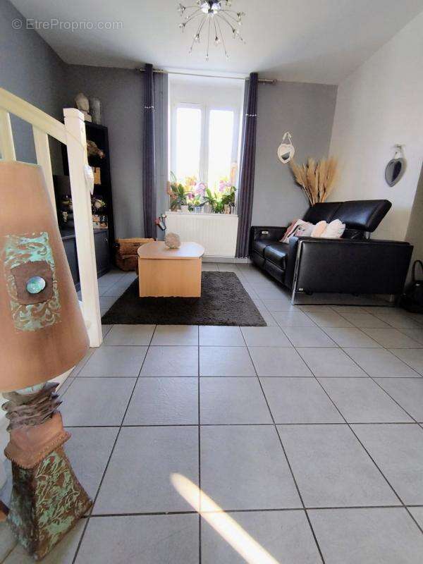 Maison à ROCHE-LA-MOLIERE