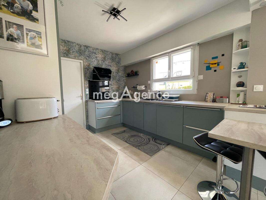 Maison à LARMOR-BADEN