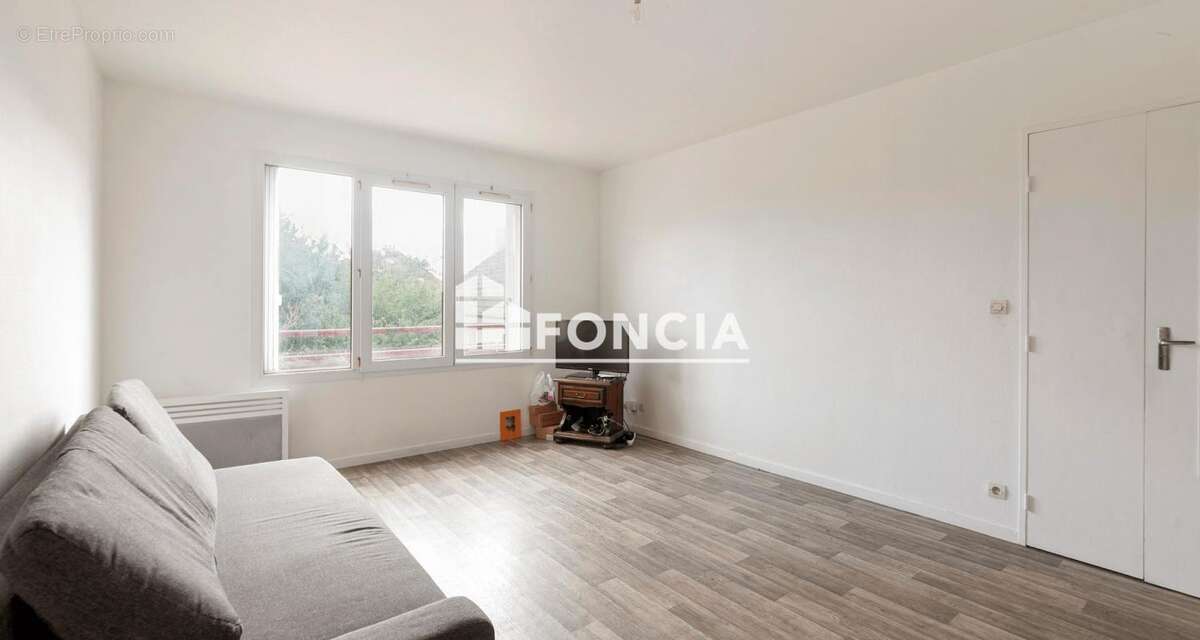 Appartement à MOISSY-CRAMAYEL