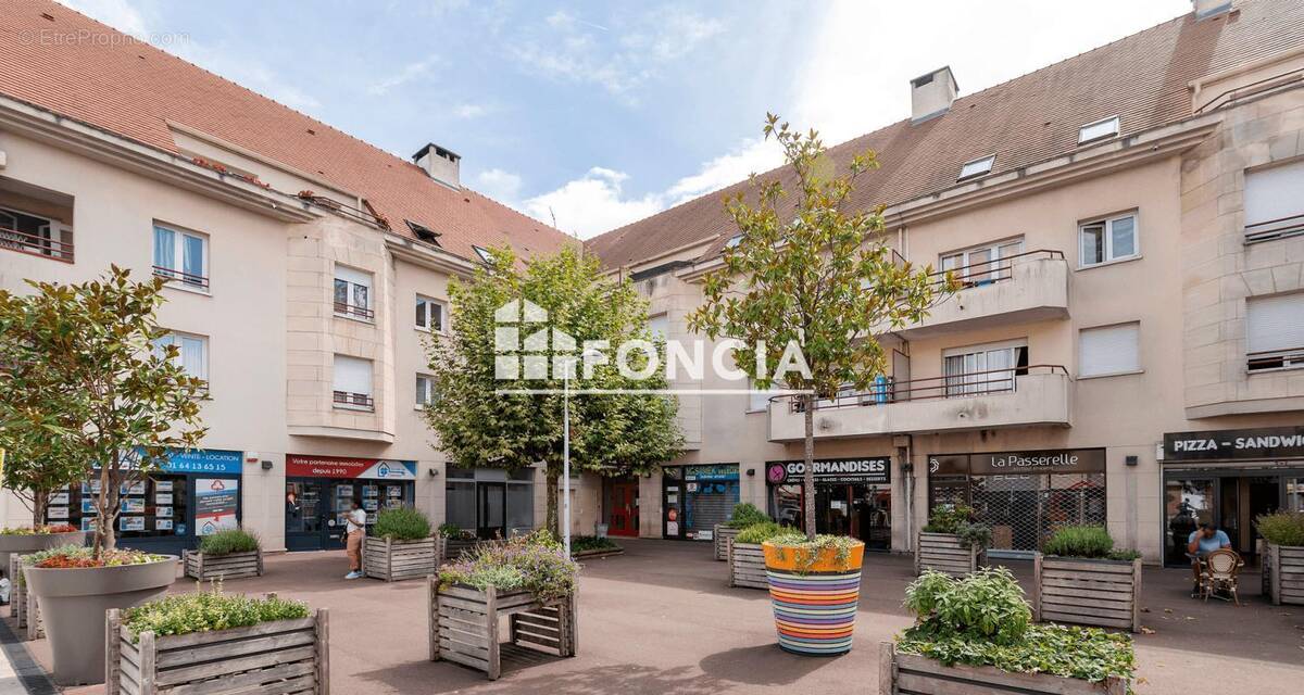 Appartement à MOISSY-CRAMAYEL