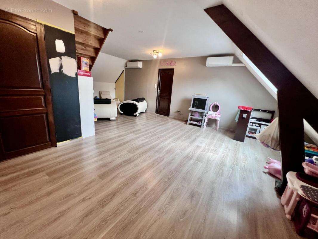 Maison à BRAY-EN-VAL