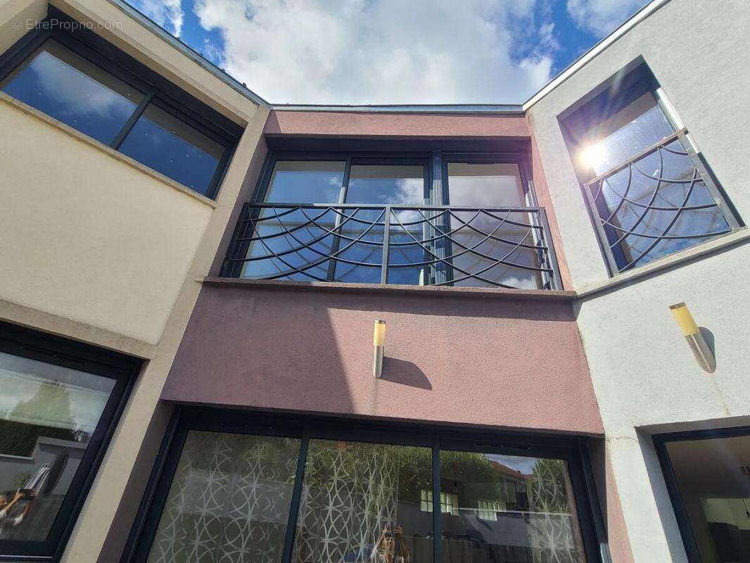 Appartement à RUEIL-MALMAISON