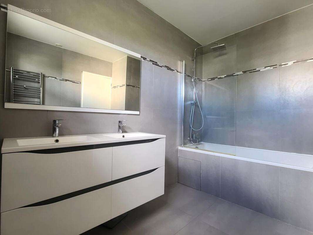 Appartement à RUEIL-MALMAISON