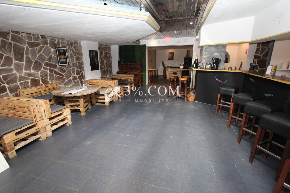 Commerce à BRUYERES