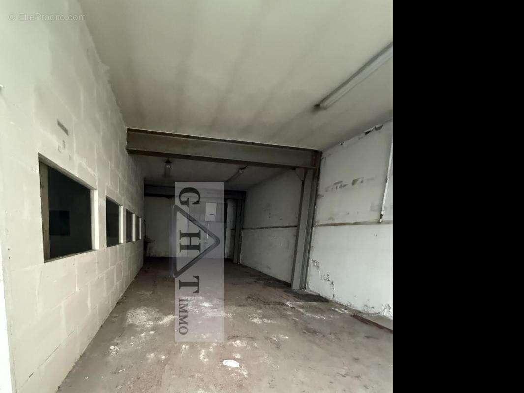 Commerce à SAINT-DENIS