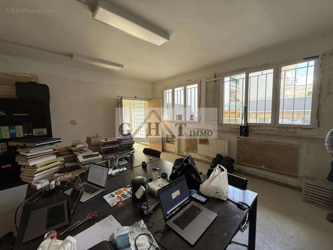 Commerce à SAINT-DENIS