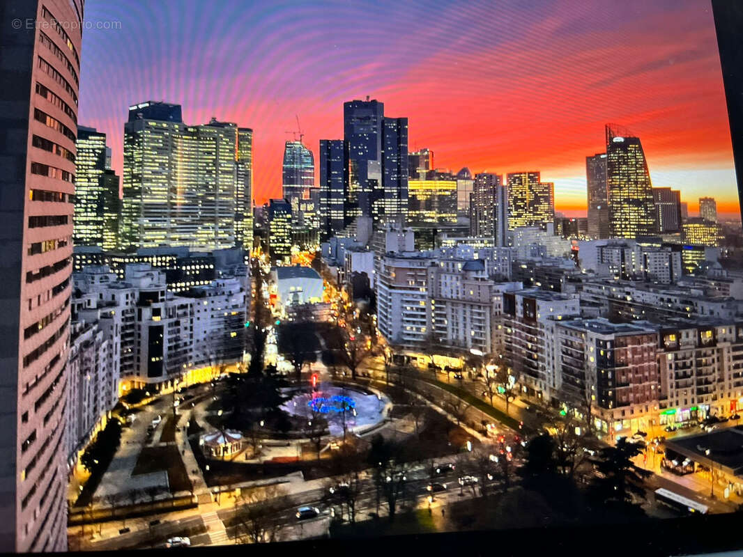 Appartement à COURBEVOIE