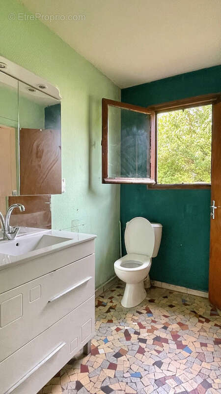 Maison à LA FERRIERE-SUR-RISLE