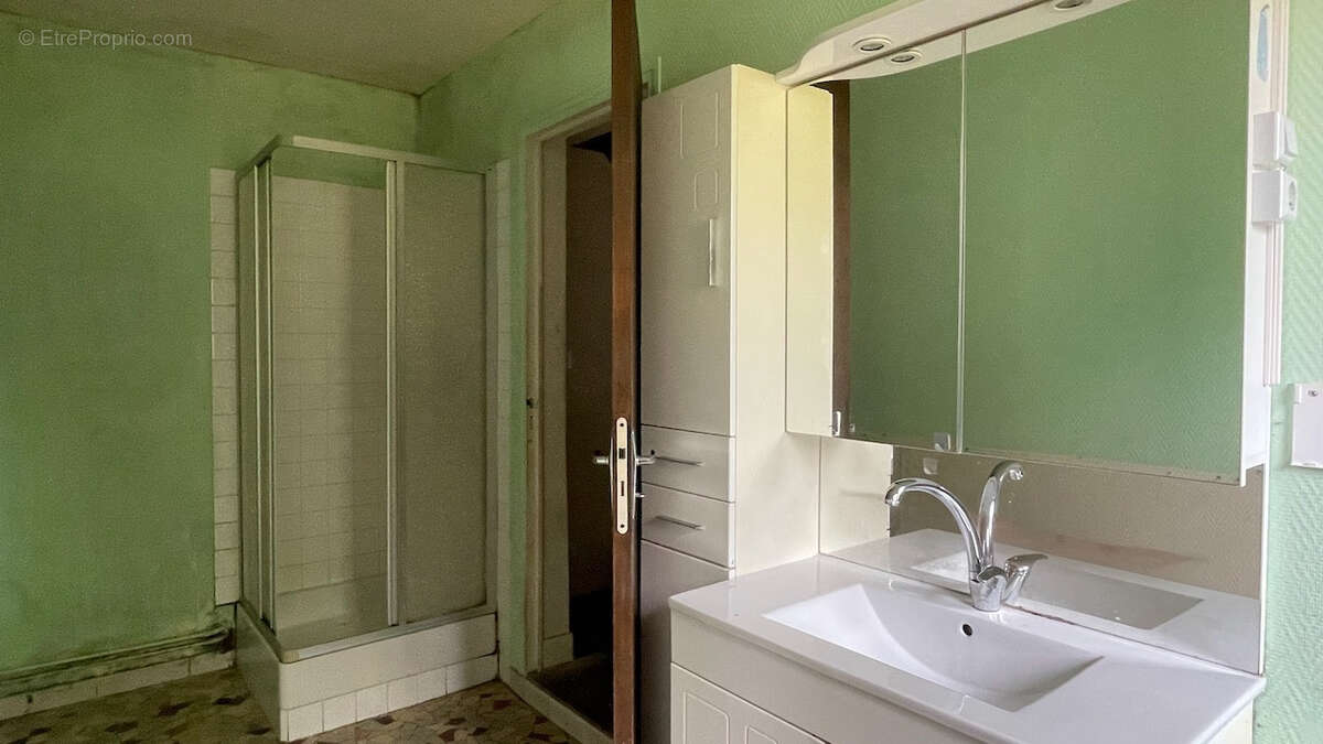 Maison à LA FERRIERE-SUR-RISLE