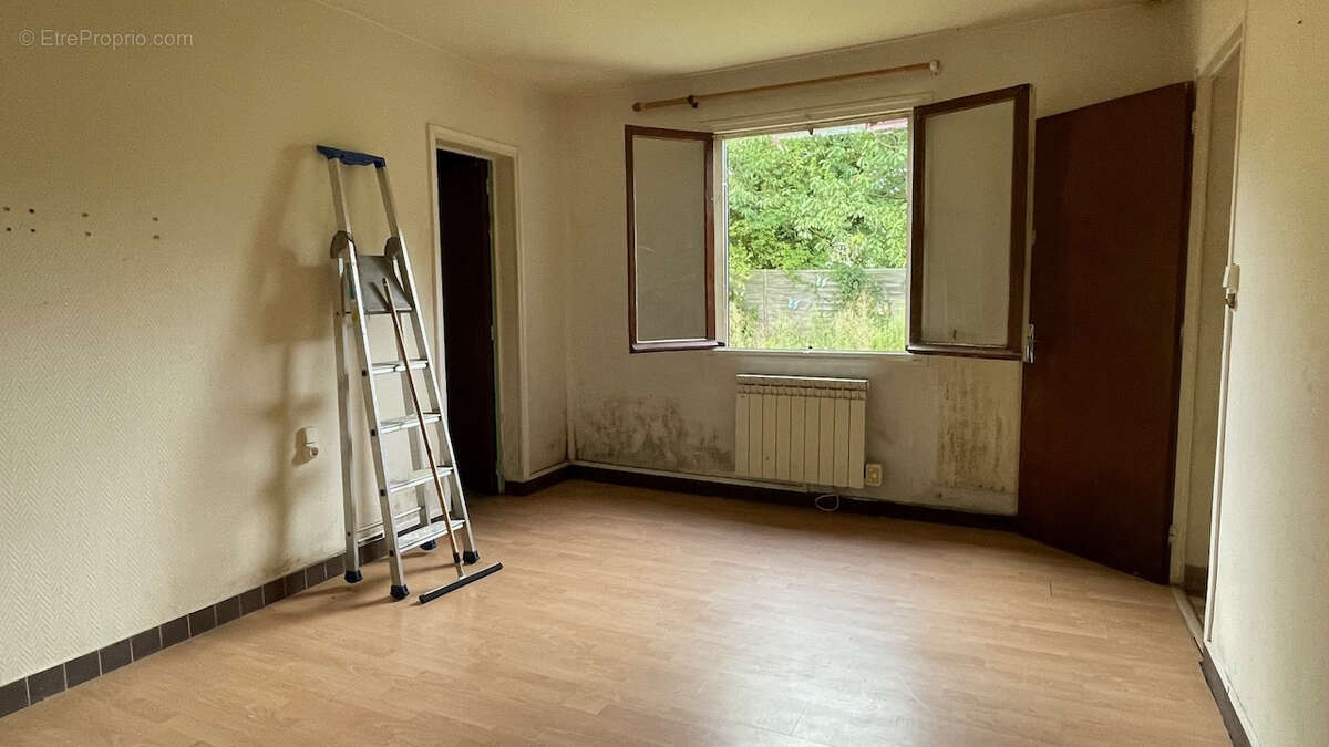 Maison à LA FERRIERE-SUR-RISLE