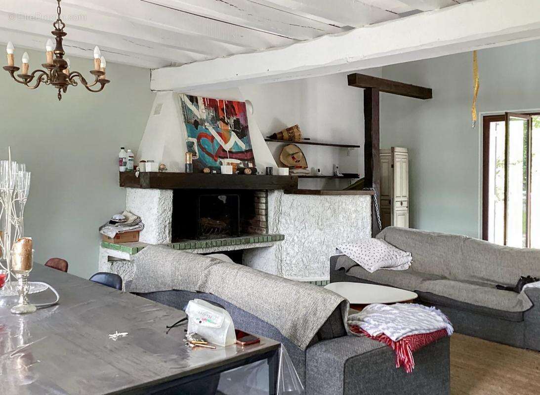 Maison à BAZOCHES-SUR-LE-BETZ