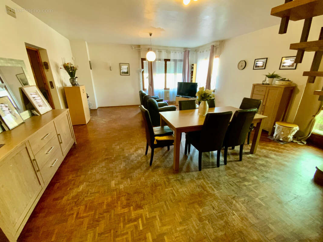 Maison à BRUILLE-SAINT-AMAND