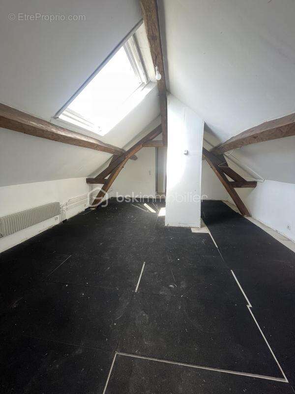 Maison à LACHAPELLE-AUX-POTS