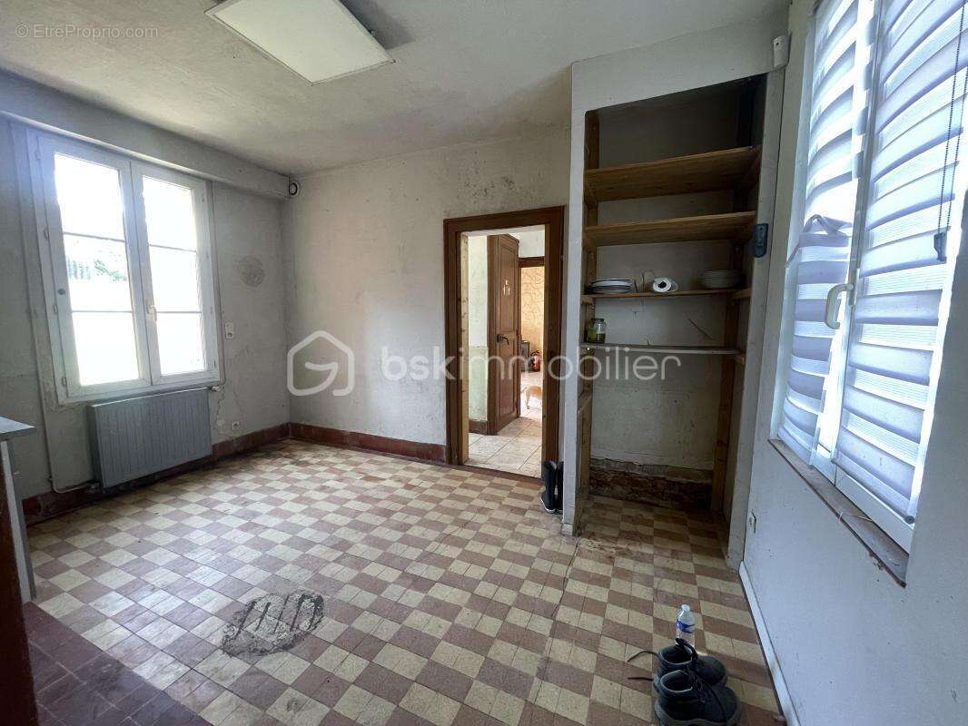 Maison à LACHAPELLE-AUX-POTS