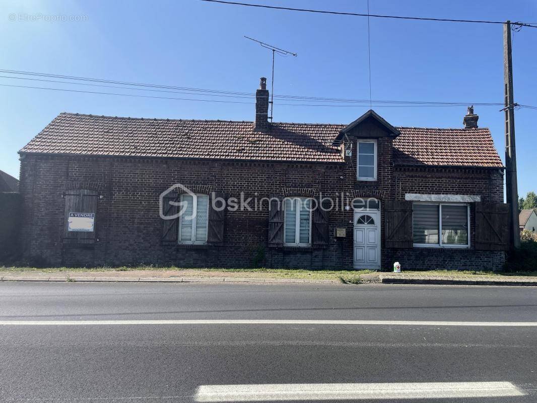 Maison à LACHAPELLE-AUX-POTS