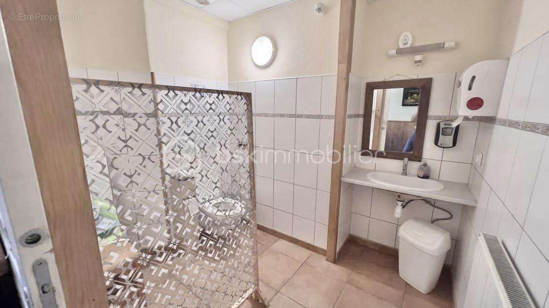 Commerce à FOURNEAUX