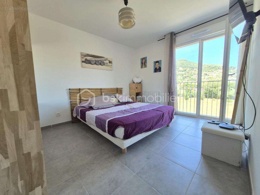 Maison à CARQUEIRANNE