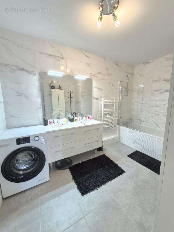 Maison à CARQUEIRANNE