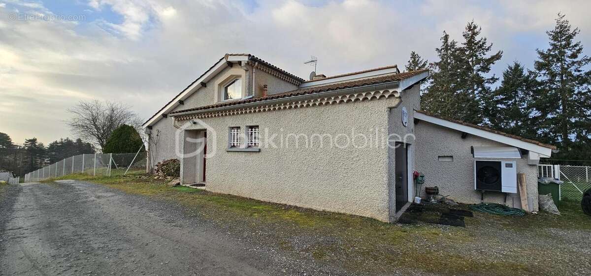 Maison à SALVIZINET