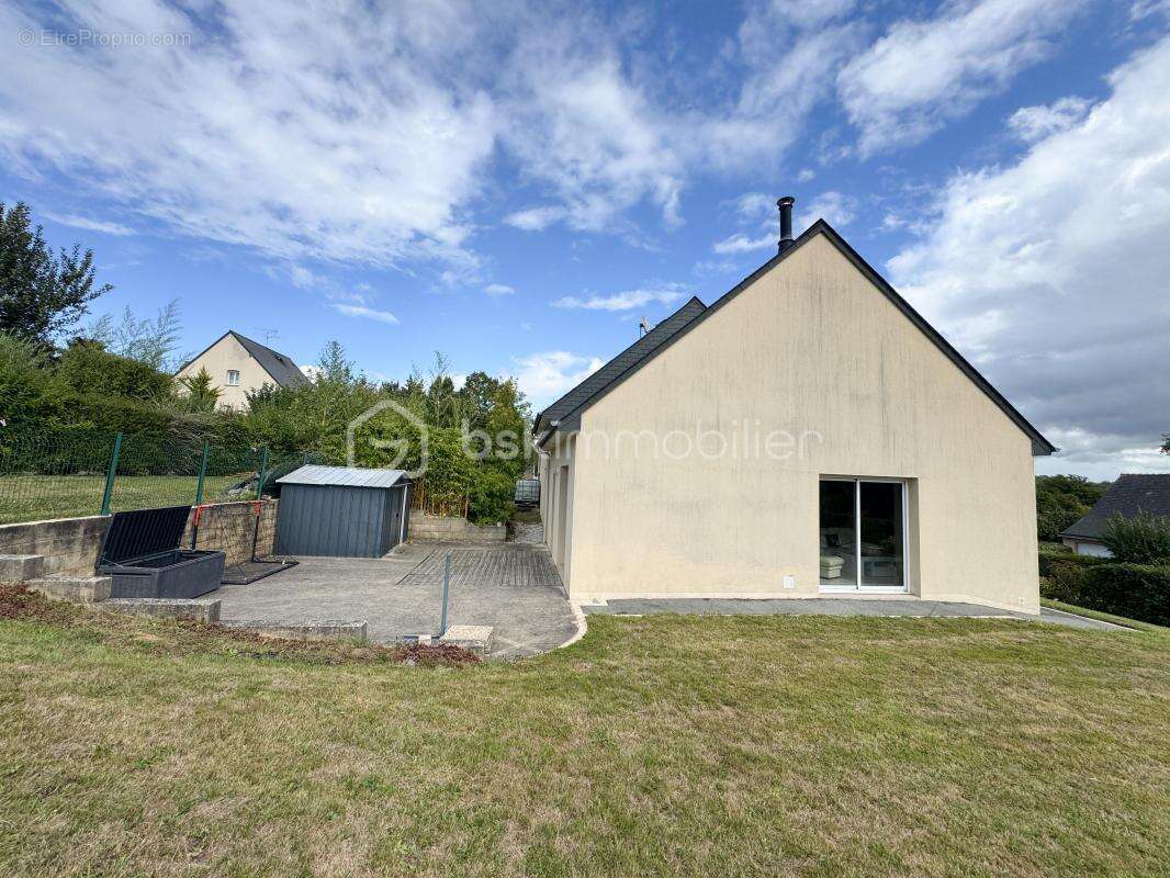 Maison à SAINT-PIERRE-LA-COUR