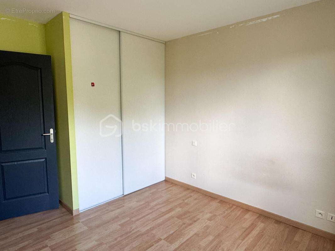 Maison à SAINT-PIERRE-LA-COUR