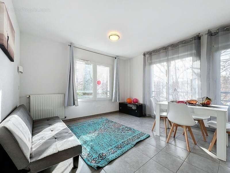 Appartement à JUVIGNAC